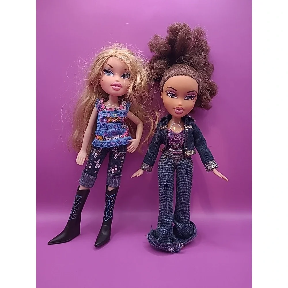 2001 Bratz Dolls Lot x2 Yasmine Chloe Full Outfit Read Description